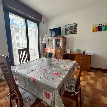 Casa La Brezza Apartment Dervio