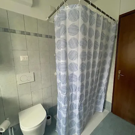 Casa La Brezza شقة